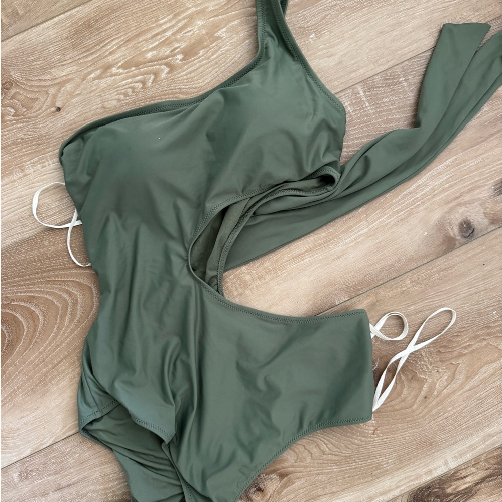 Olive Green One-Shoulder Swimsuit